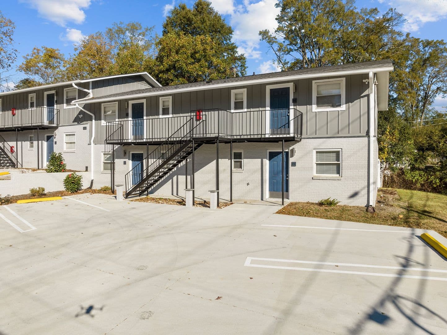 Updated 2BR just minutes from Downtown Durham! Quartz countertops, stainless appliances, LVP flooring, pet friendly! 15 of 15