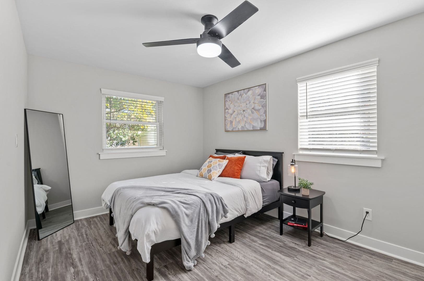 Updated 2BR just minutes from Downtown Durham! Quartz countertops, stainless appliances, LVP flooring, pet friendly! 8 of 15