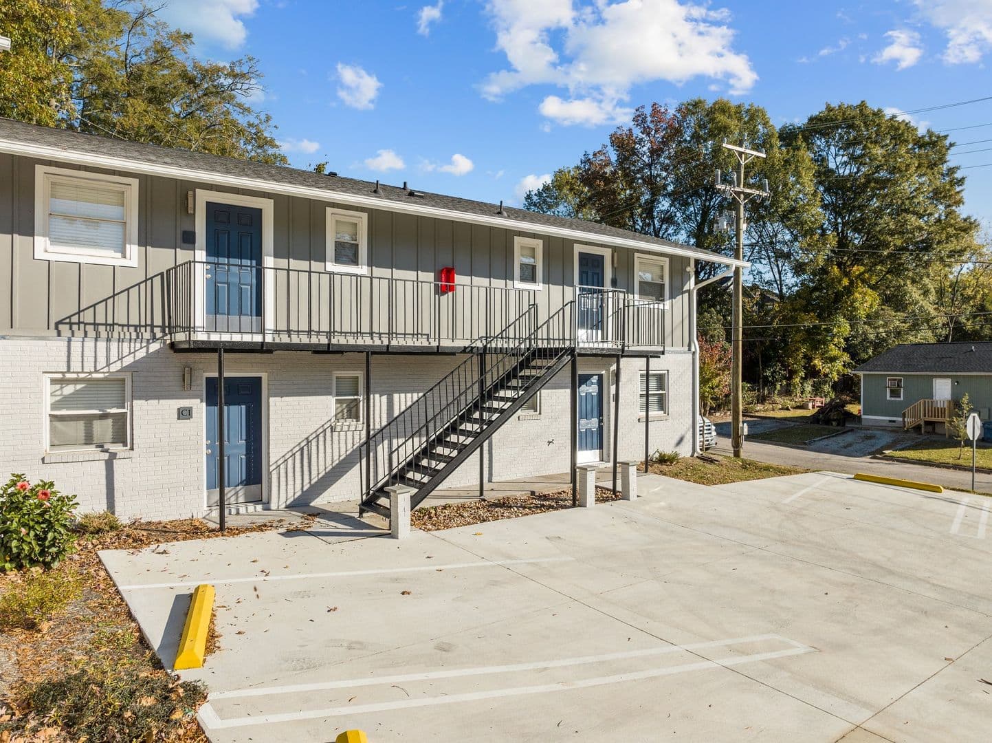 Updated 2BR just minutes from Downtown Durham! Quartz countertops, stainless appliances, LVP flooring, pet friendly! 13 of 15
