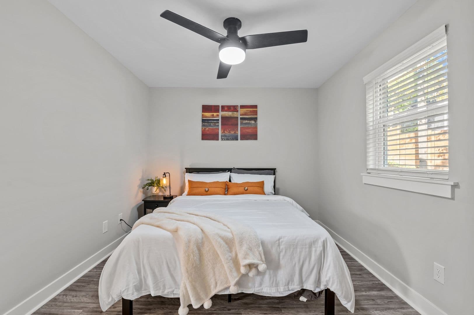 Updated 2BR just minutes from Downtown Durham! Quartz countertops, stainless appliances, LVP flooring, pet friendly! 11 of 15