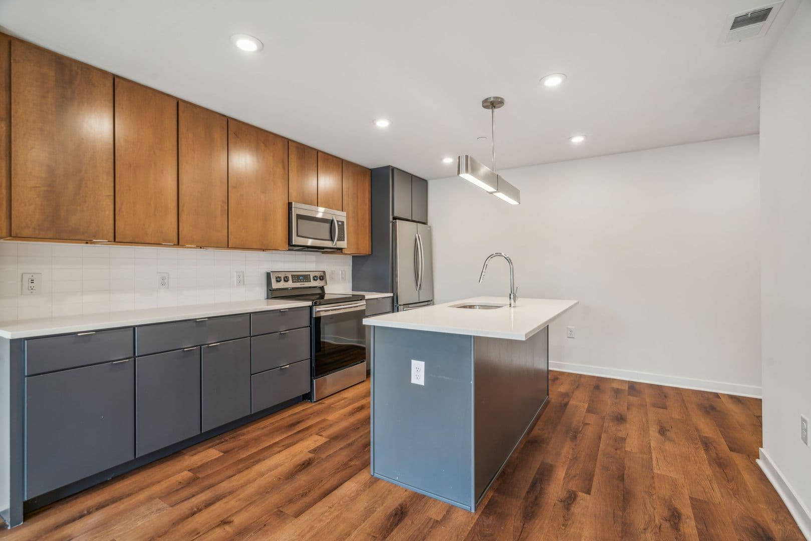 Graduate Pointe 10 of 43