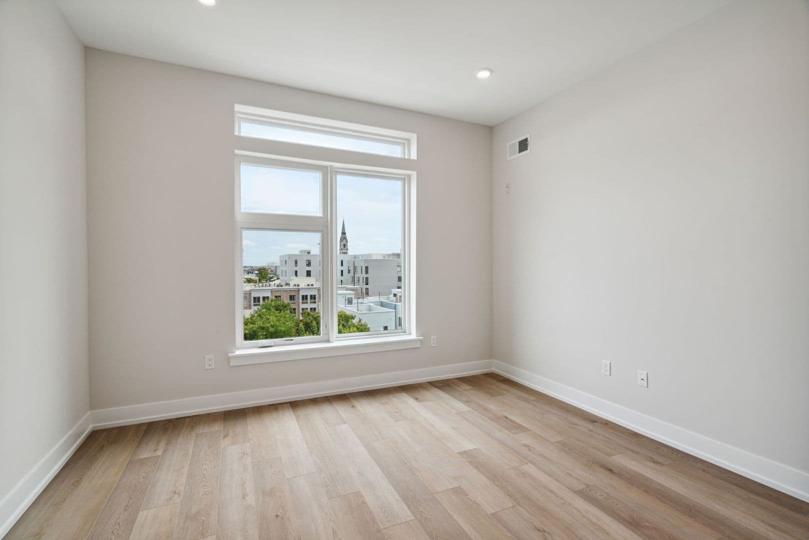 The Weston 6 of 75