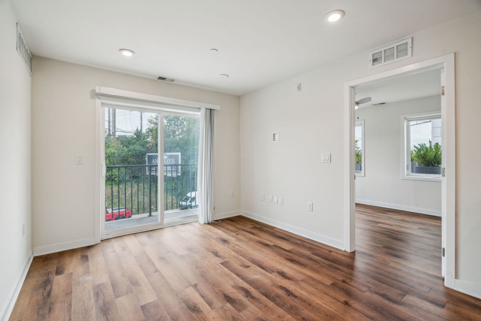 Graduate Pointe 15 of 43