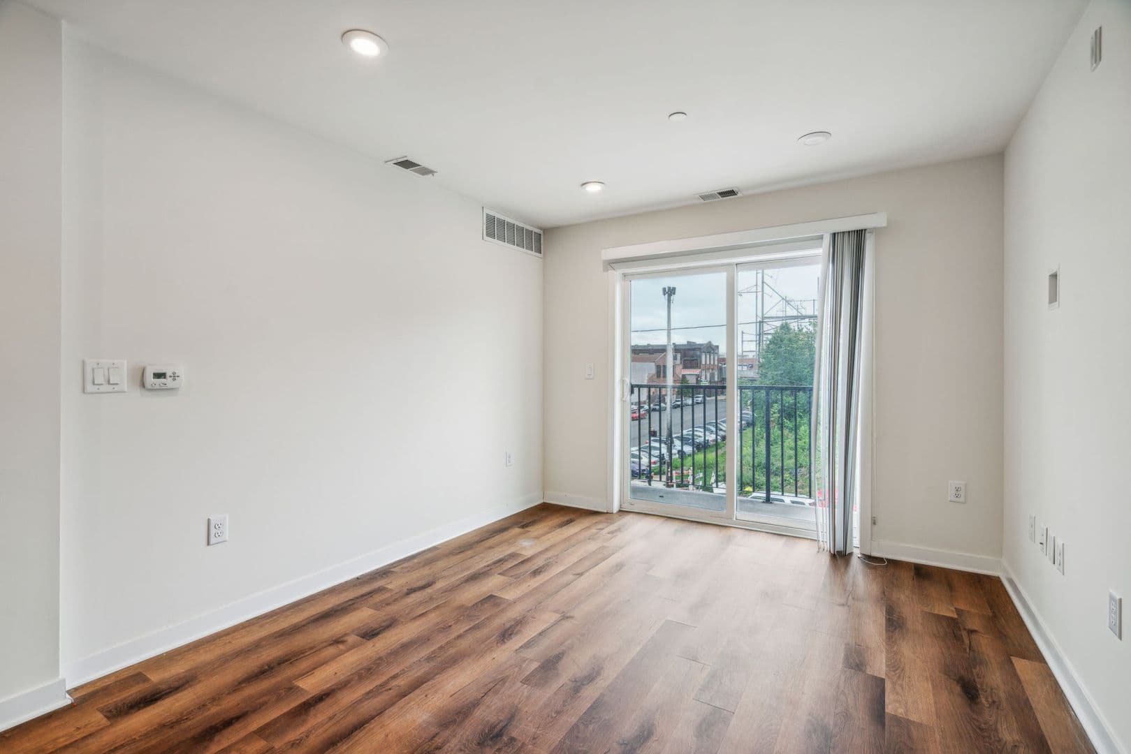 Graduate Pointe 16 of 43