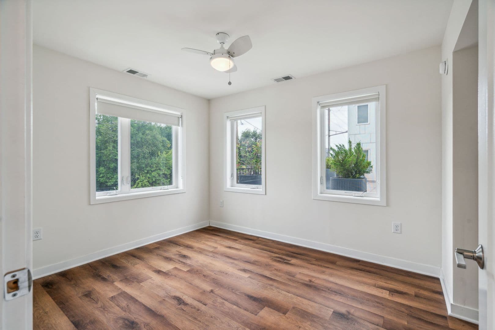 Graduate Pointe 19 of 43
