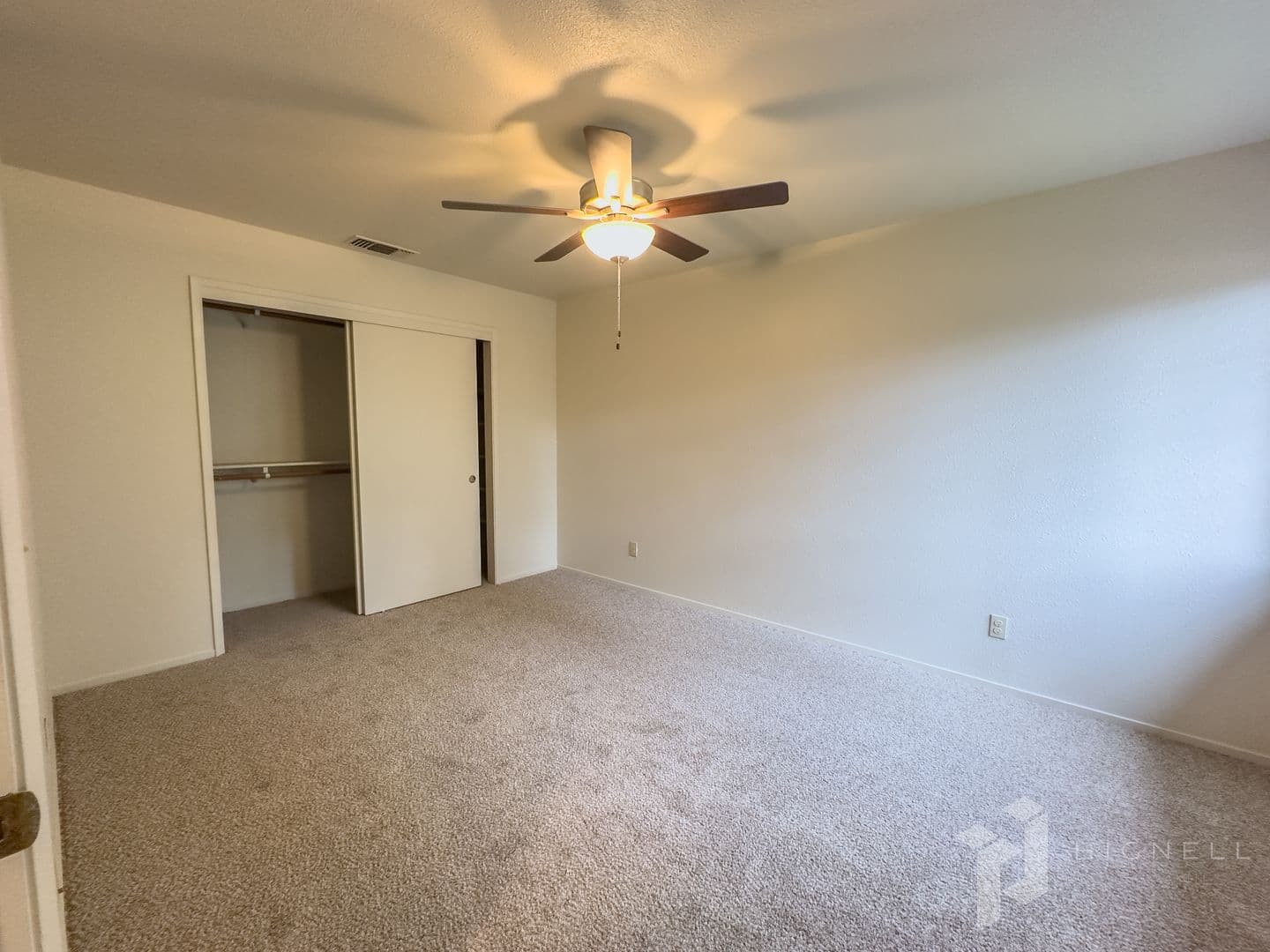 1661 Forest Avenue Apartments 4 of 6