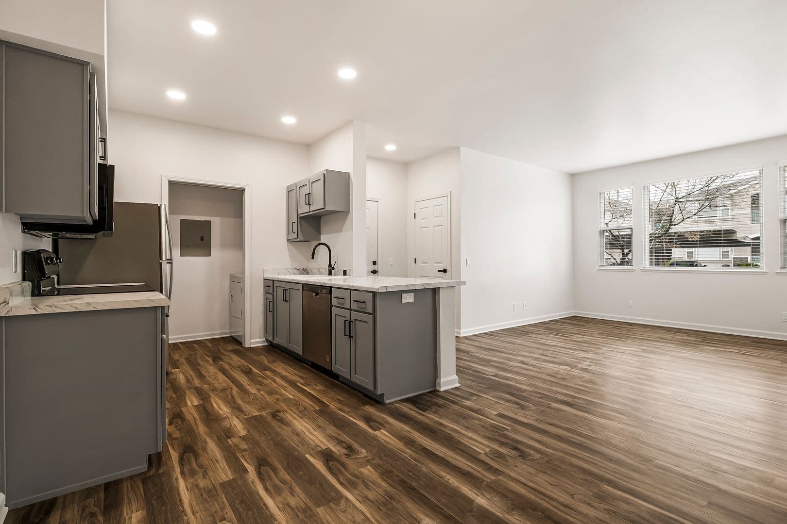 Sterling Oaks Apartments 8 of 20