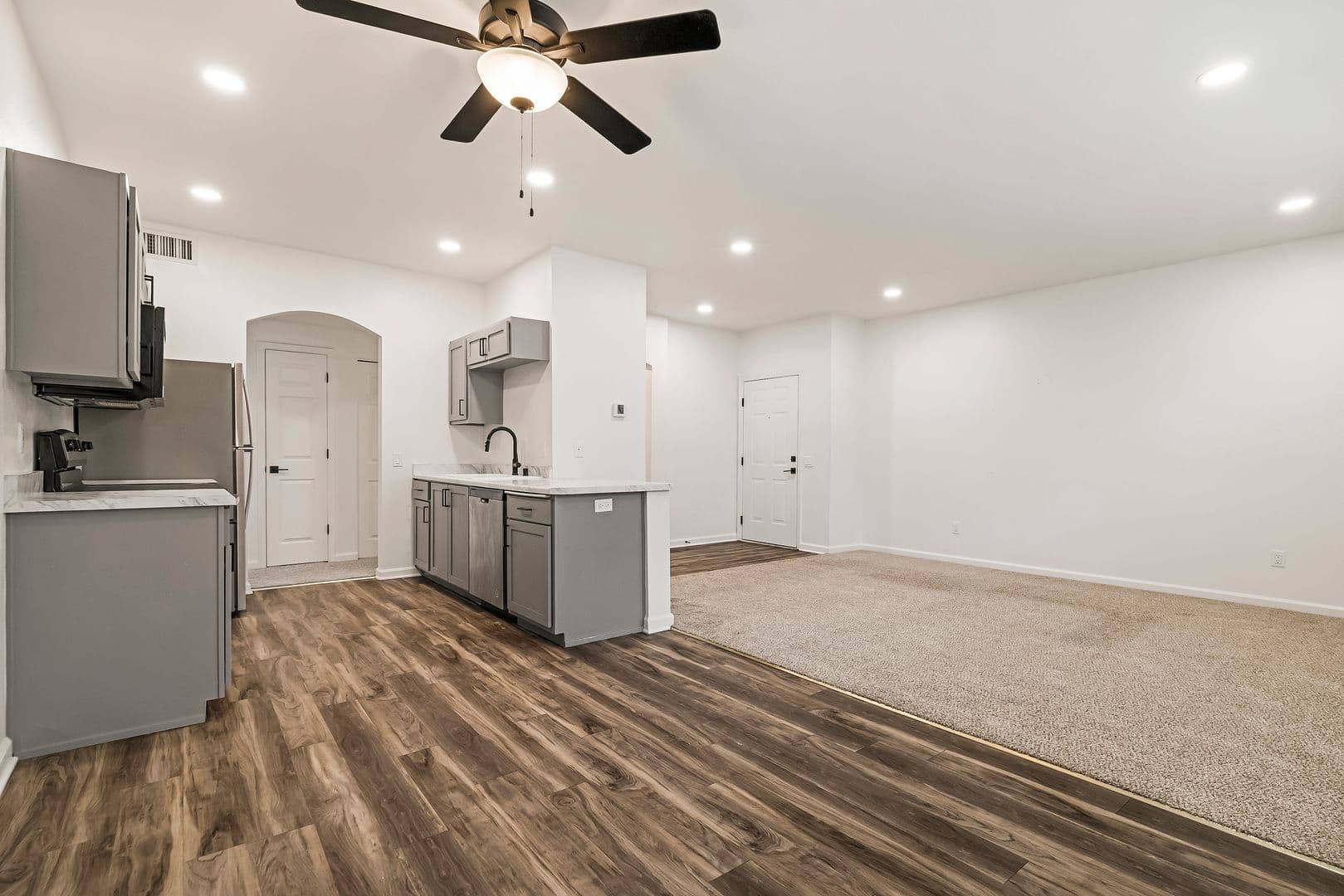 Sterling Oaks Apartments 4 of 23