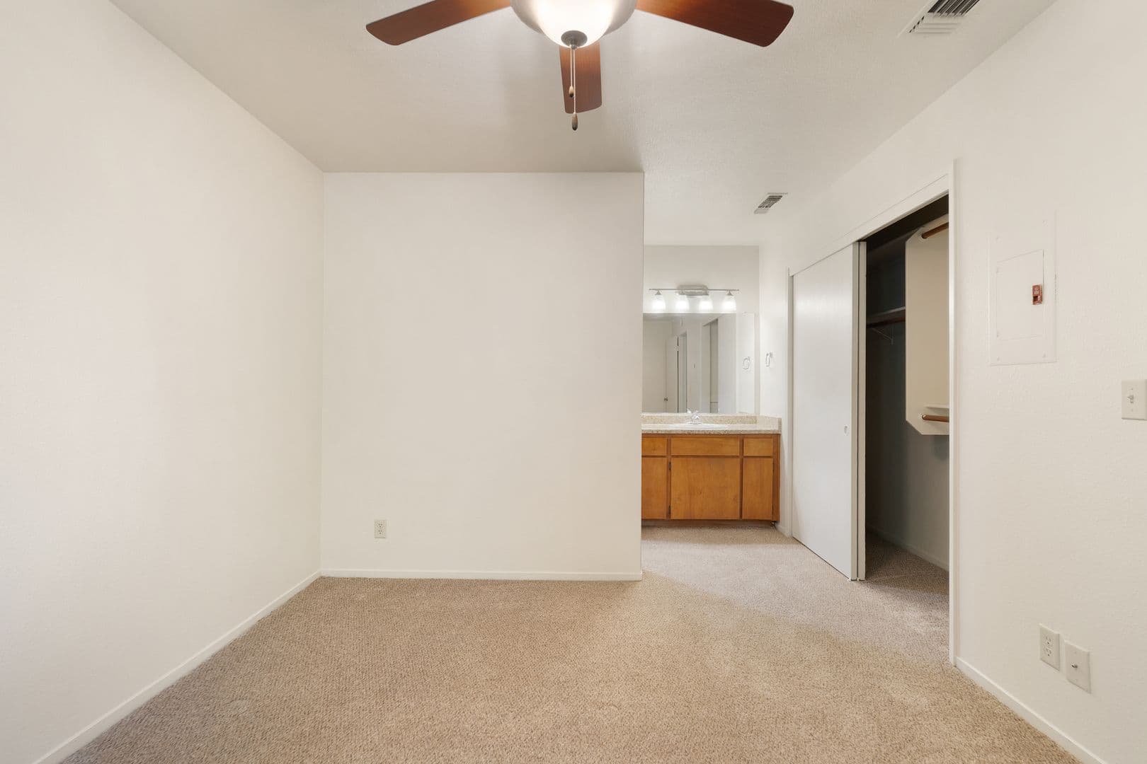 1661 Forest Avenue Apartments 8 of 15