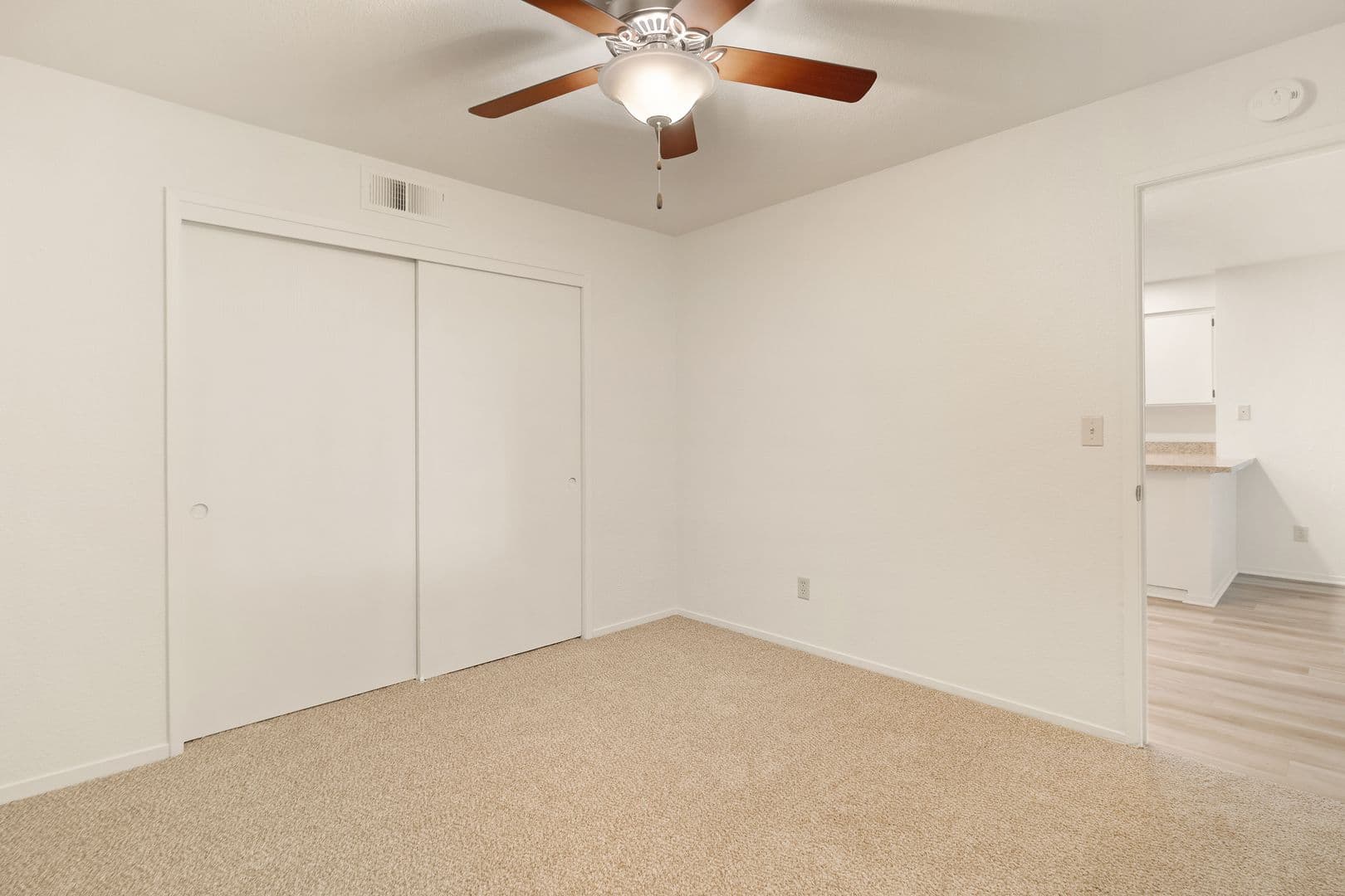 1661 Forest Avenue Apartments 7 of 12