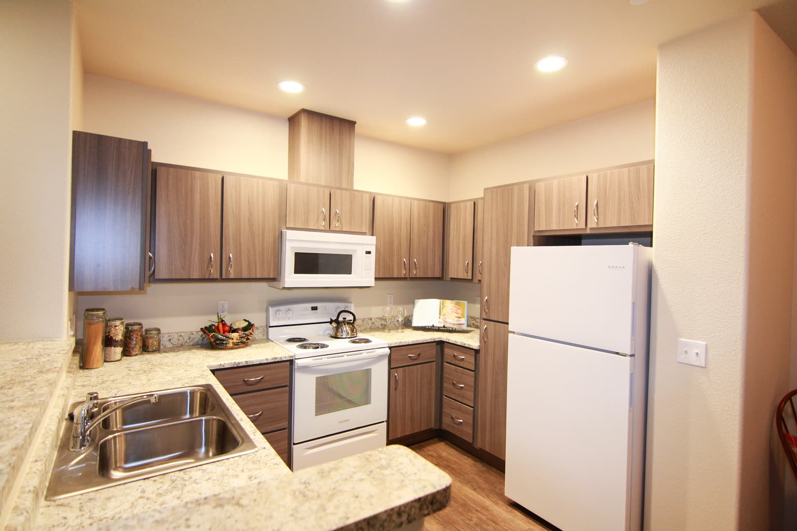 Lassen Villa Apartments 7 of 11