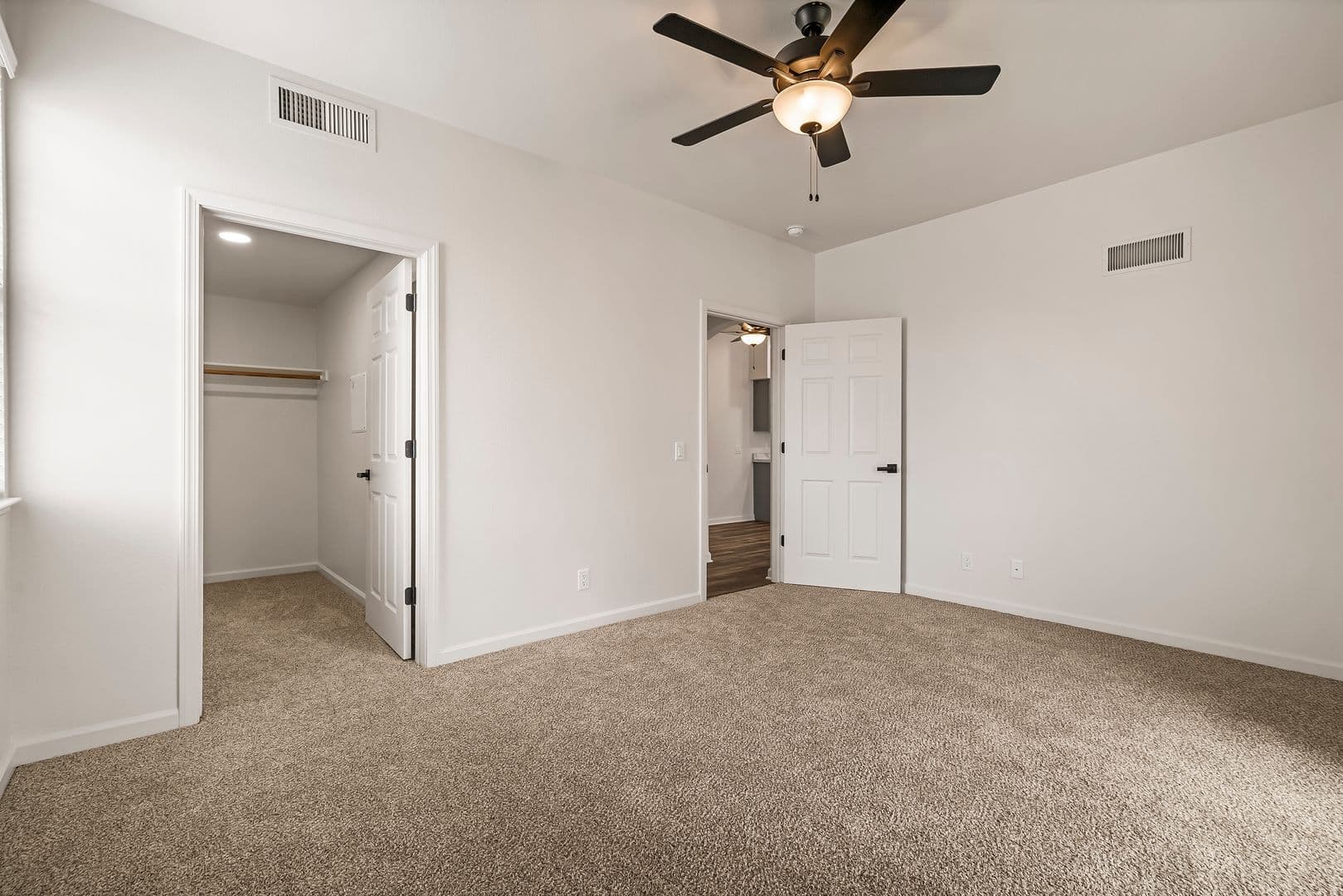 Sterling Oaks Apartments 15 of 20