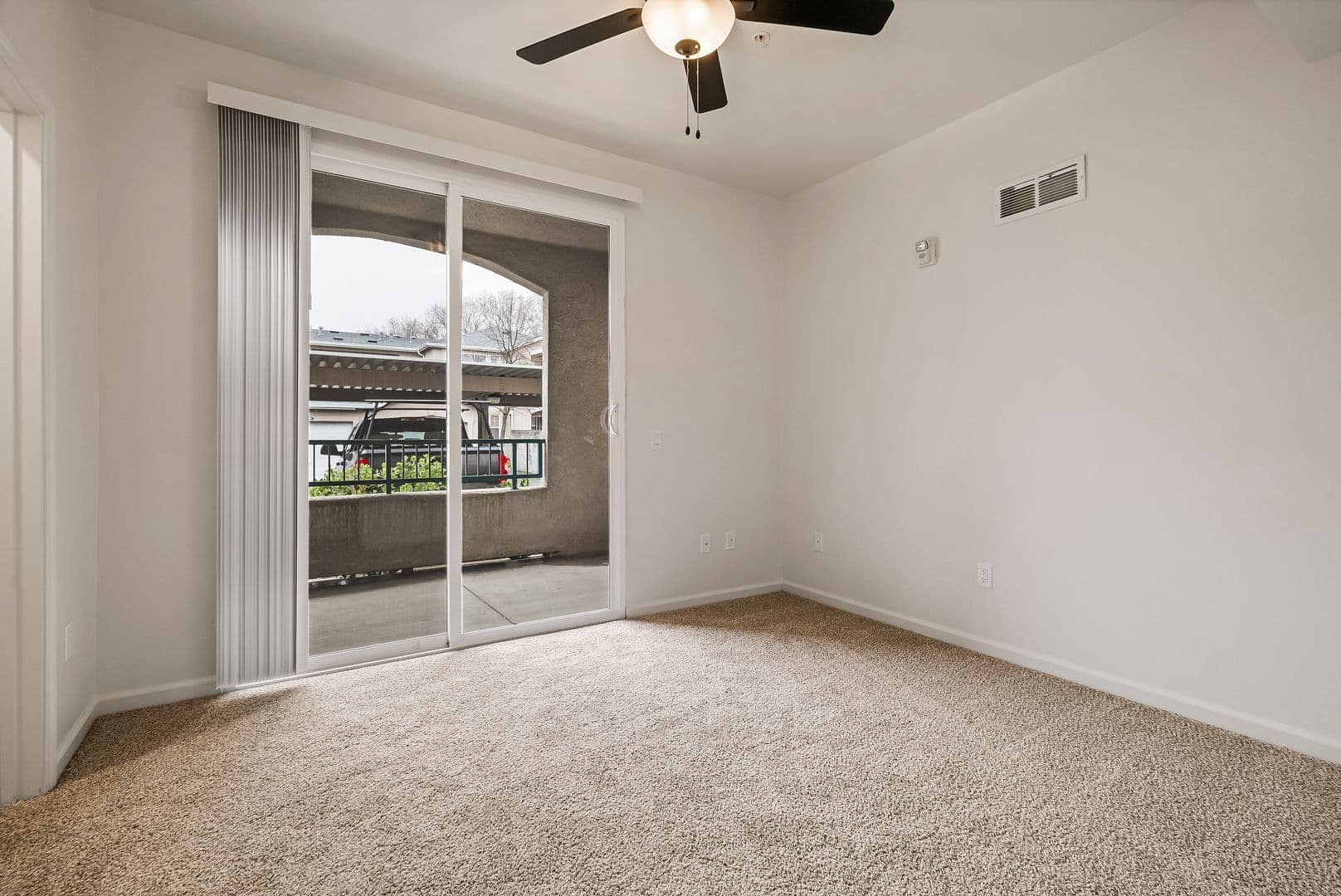 Sterling Oaks Apartments 19 of 24