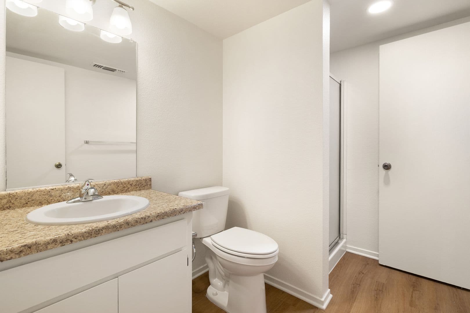 1661 Forest Avenue Apartments 10 of 16