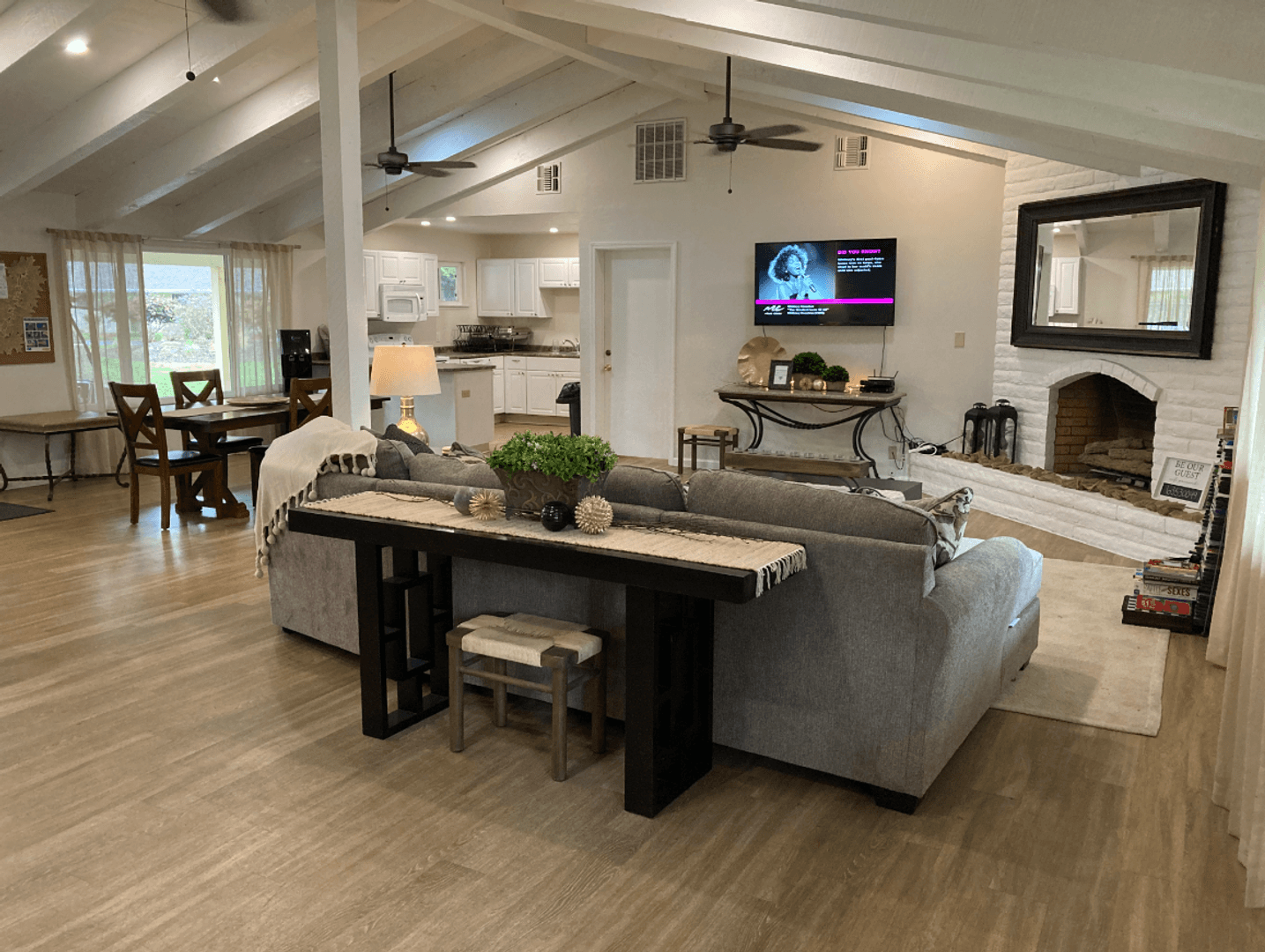 Lassen Villa Apartments 5 of 10
