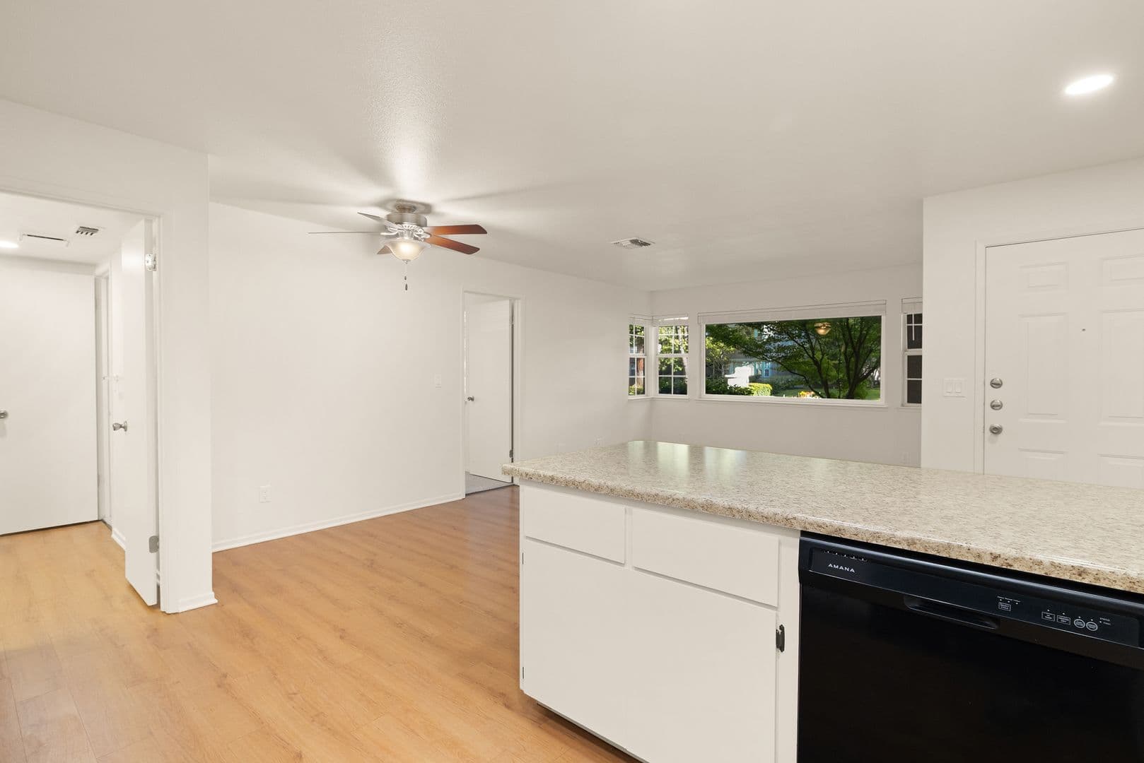 1661 Forest Avenue Apartments 6 of 16