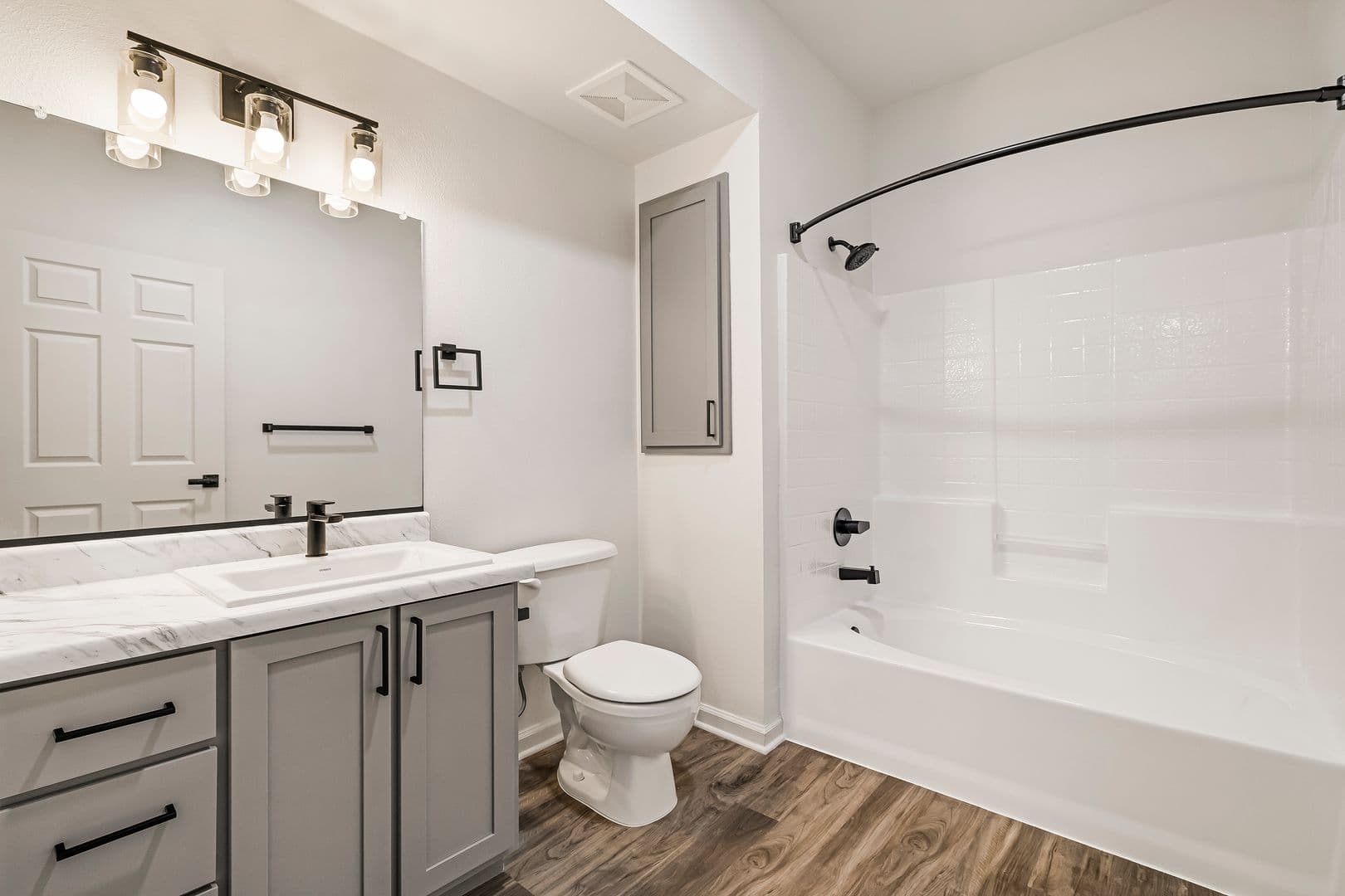 Sterling Oaks Apartments 18 of 27