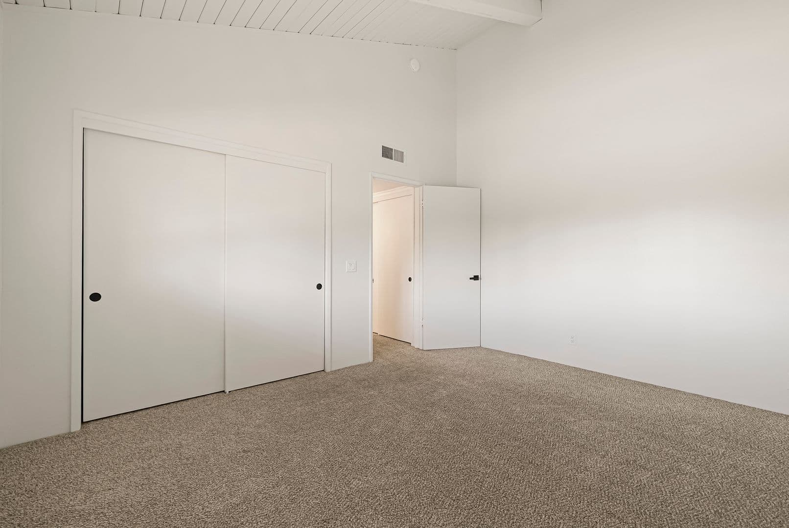 Villa Del Mar Apartments 16 of 20