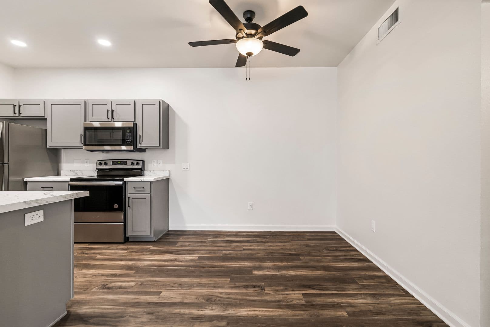 Sterling Oaks Apartments 12 of 24