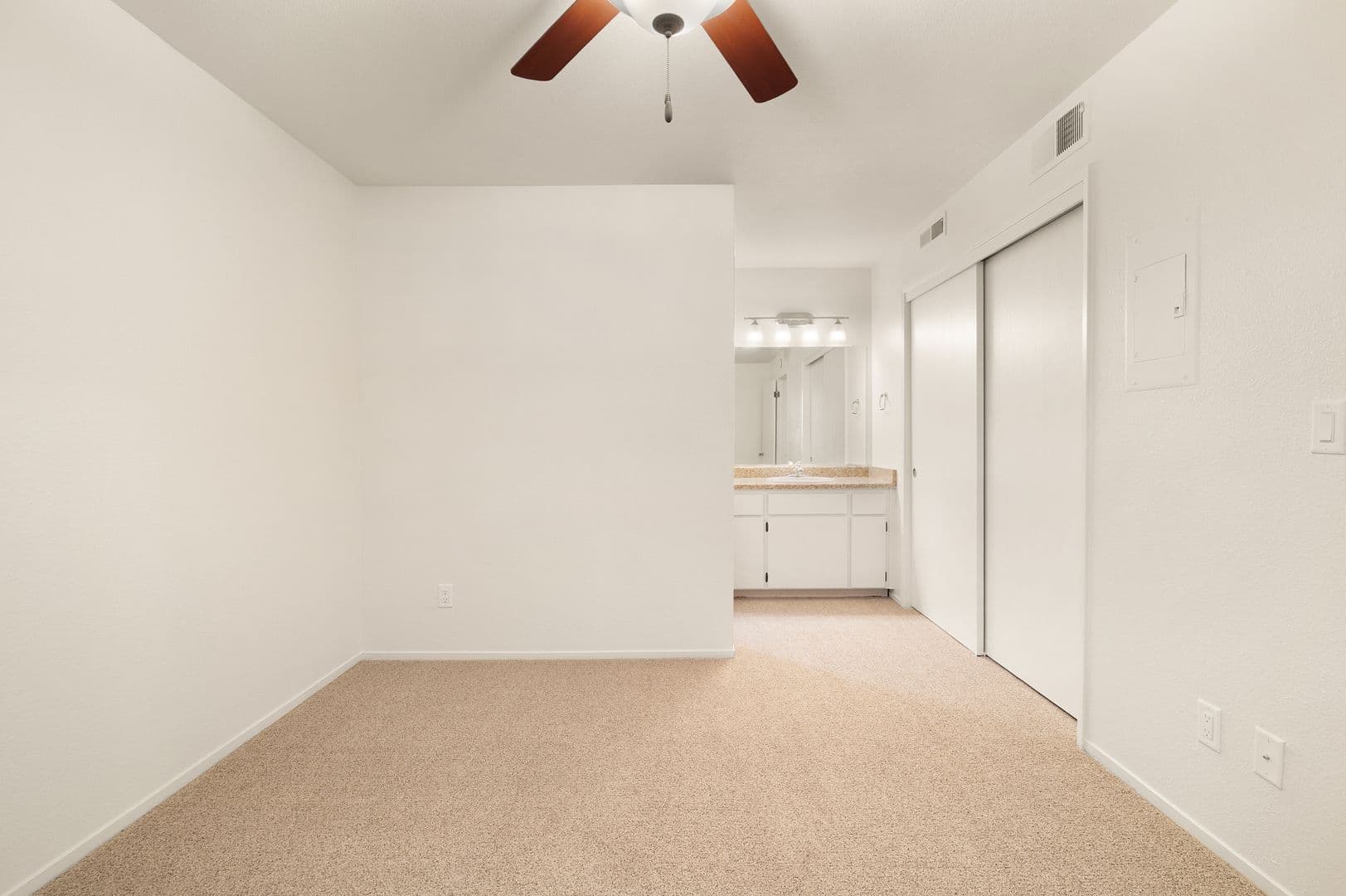 1661 Forest Avenue Apartments 13 of 16