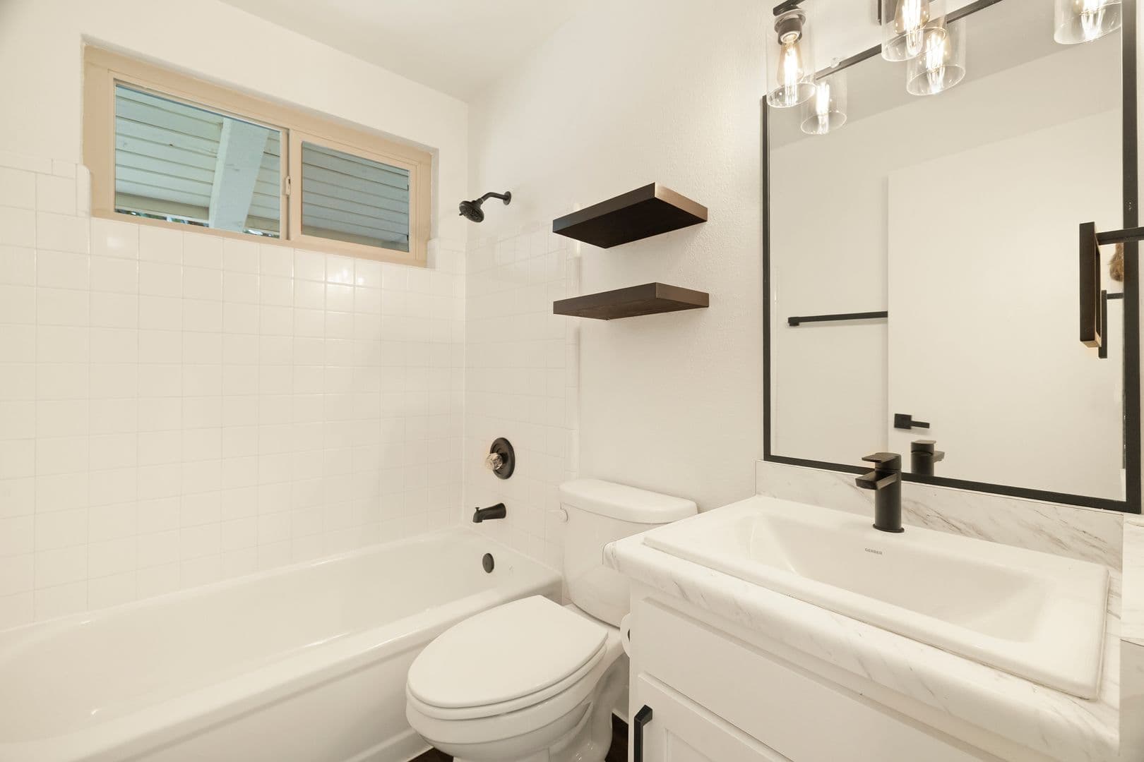 Villa Del Mar Apartments 18 of 20