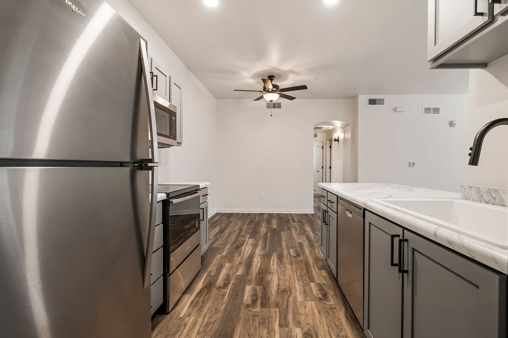 Sterling Oaks Apartments 10 of 24