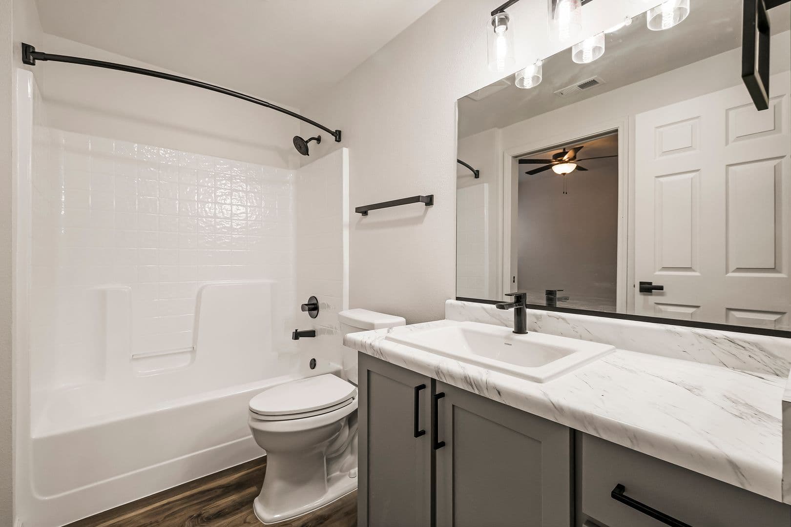 Sterling Oaks Apartments 24 of 27