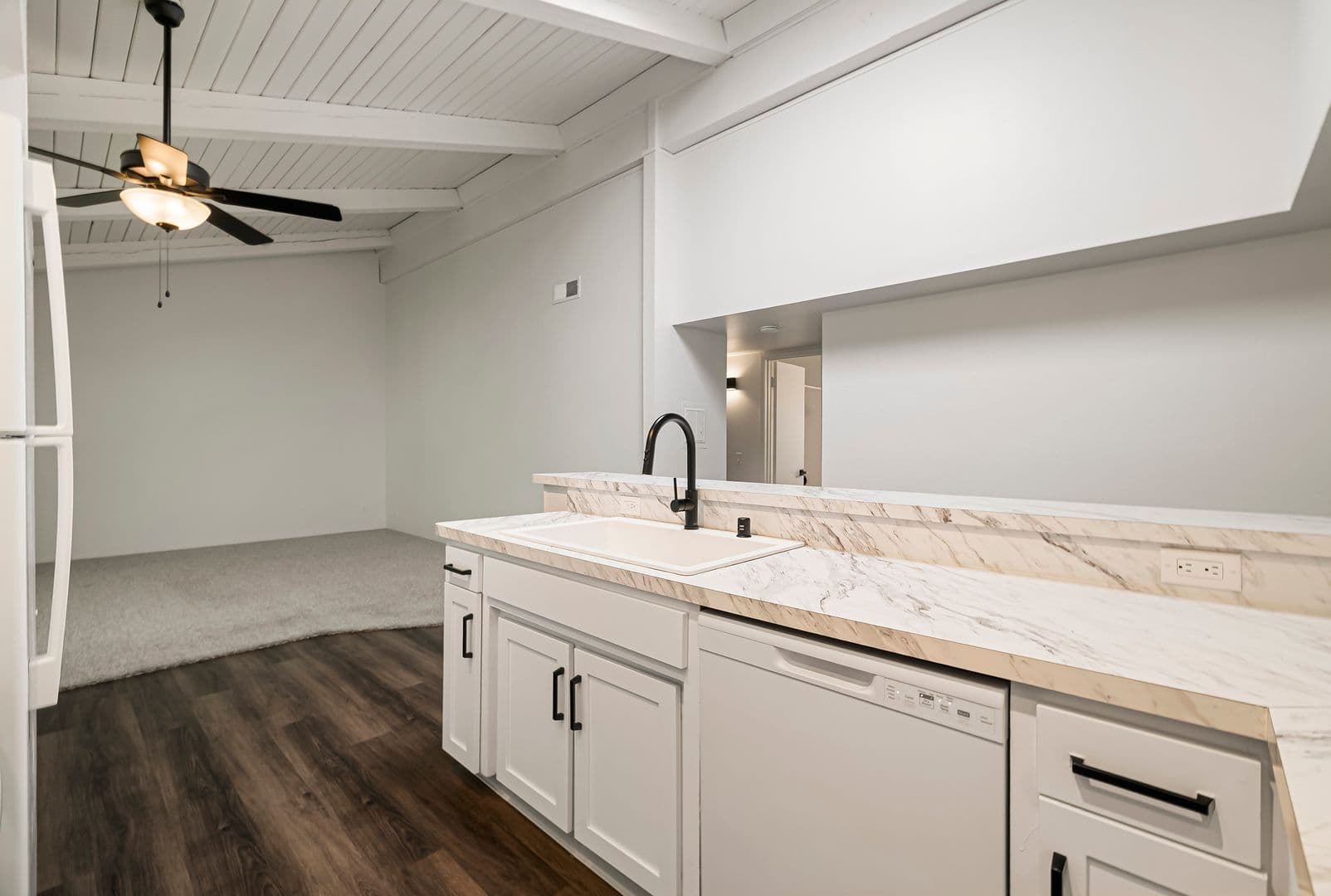 Villa Del Mar Apartments 12 of 20