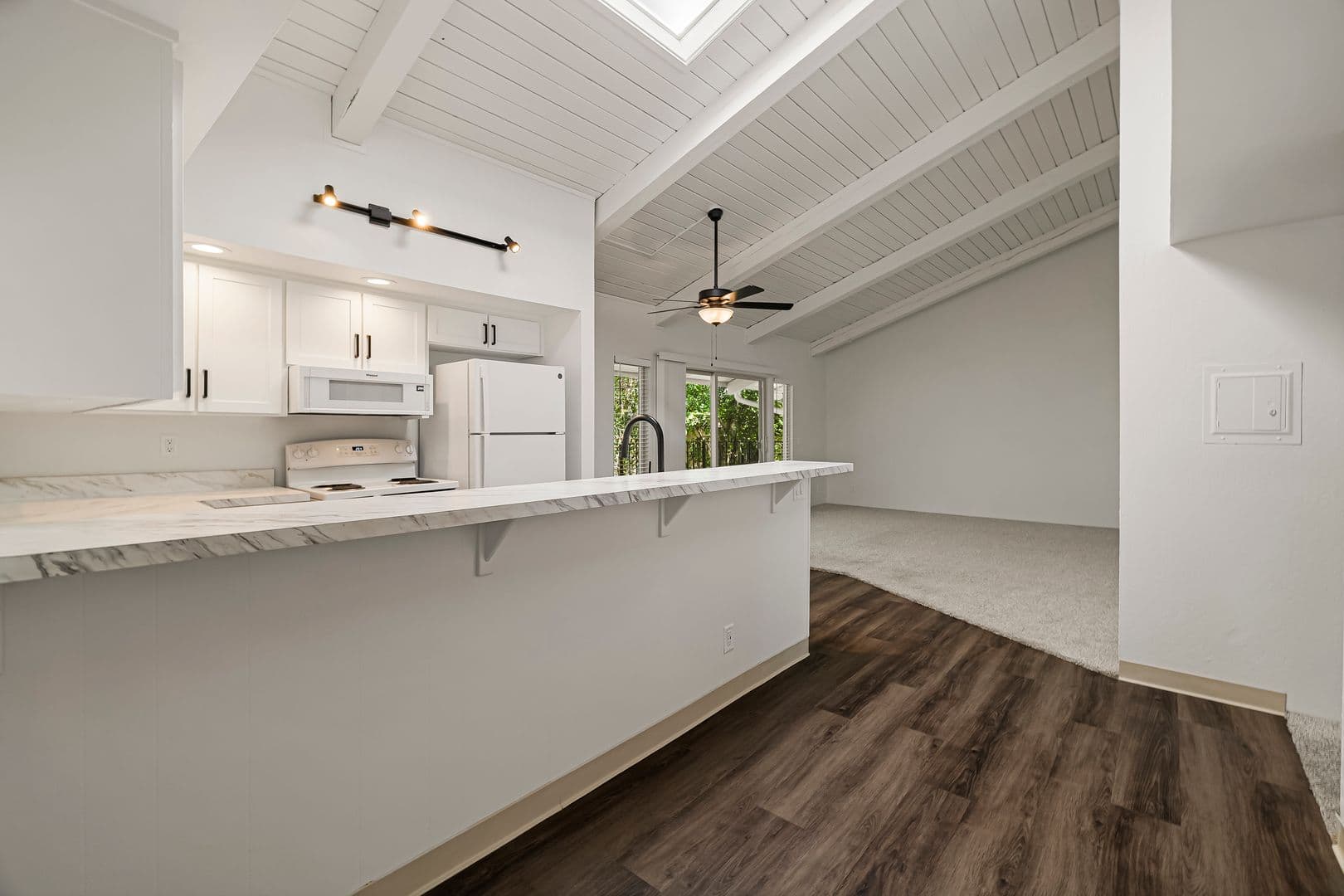 Villa Del Mar Apartments 5 of 20