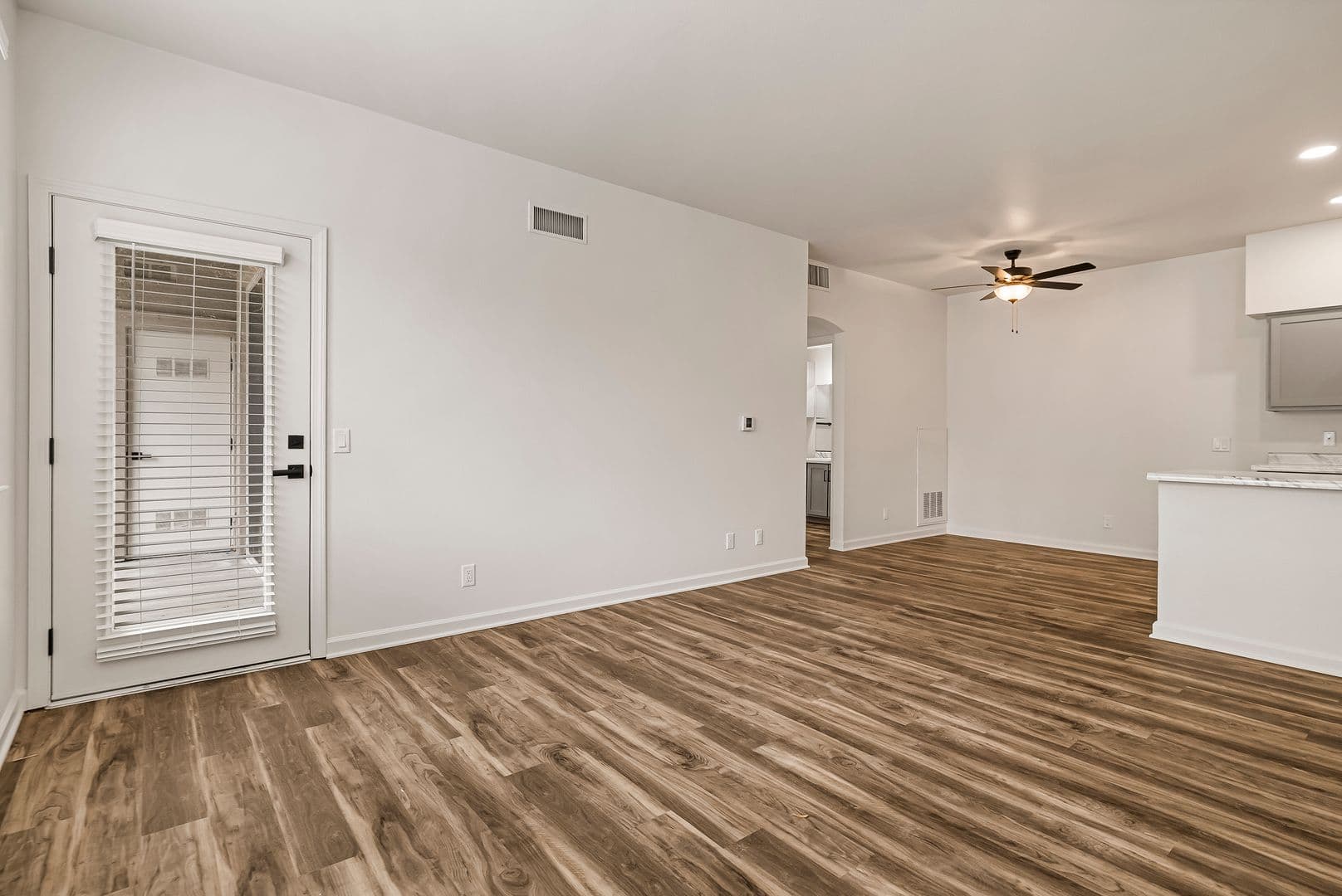Sterling Oaks Apartments 4 of 20