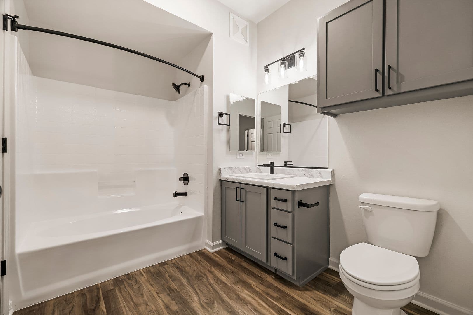 Sterling Oaks Apartments 18 of 24