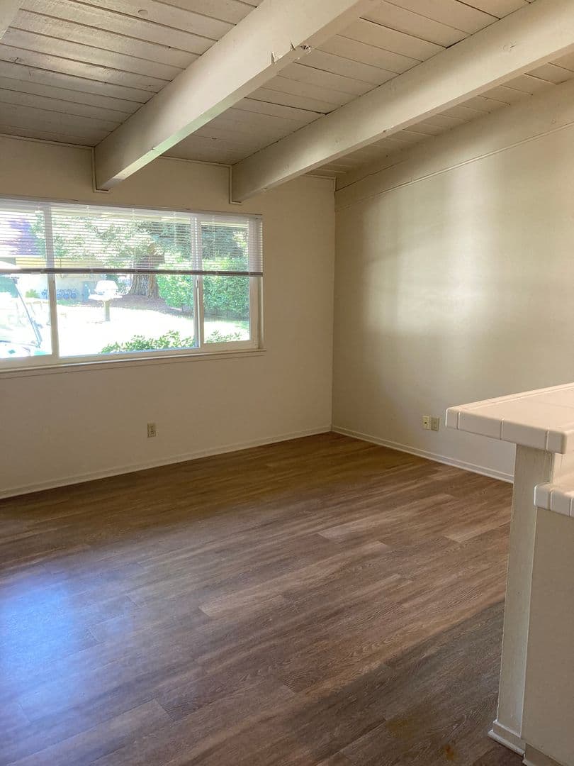 Lassen Villa Apartments 13 of 14