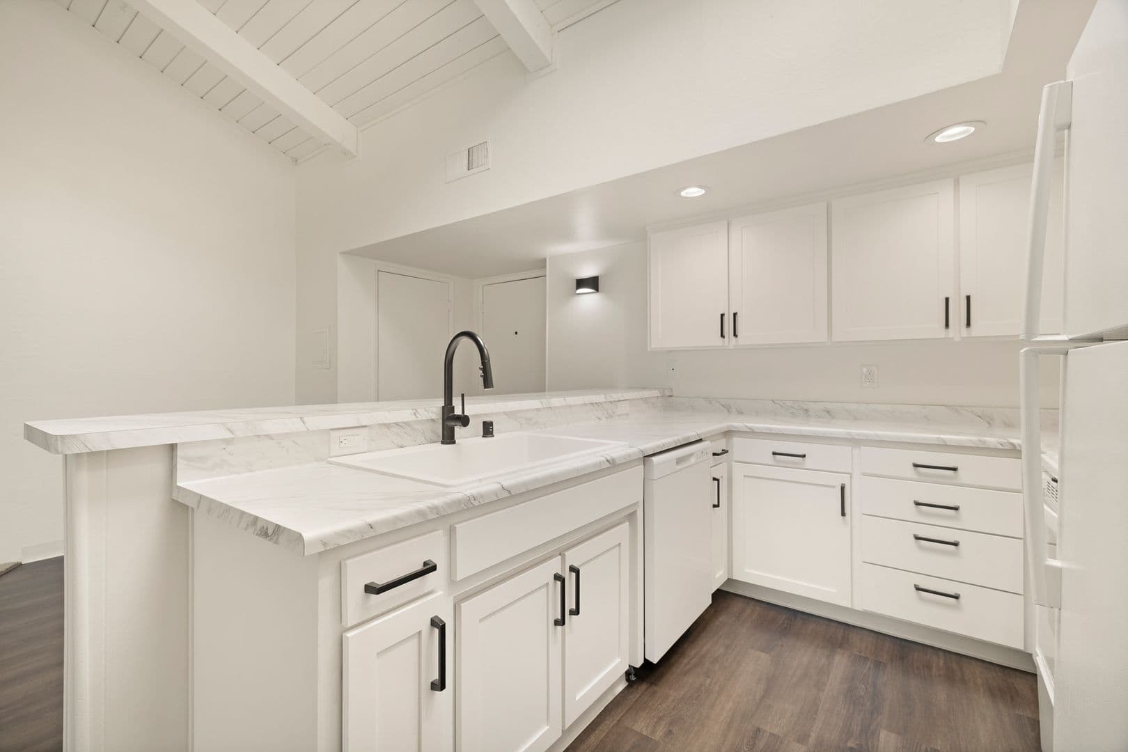 Villa Del Mar Apartments 7 of 20
