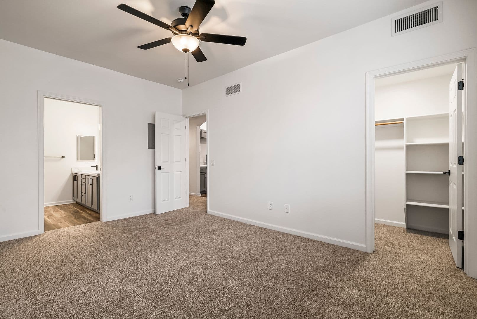 Sterling Oaks Apartments 11 of 23
