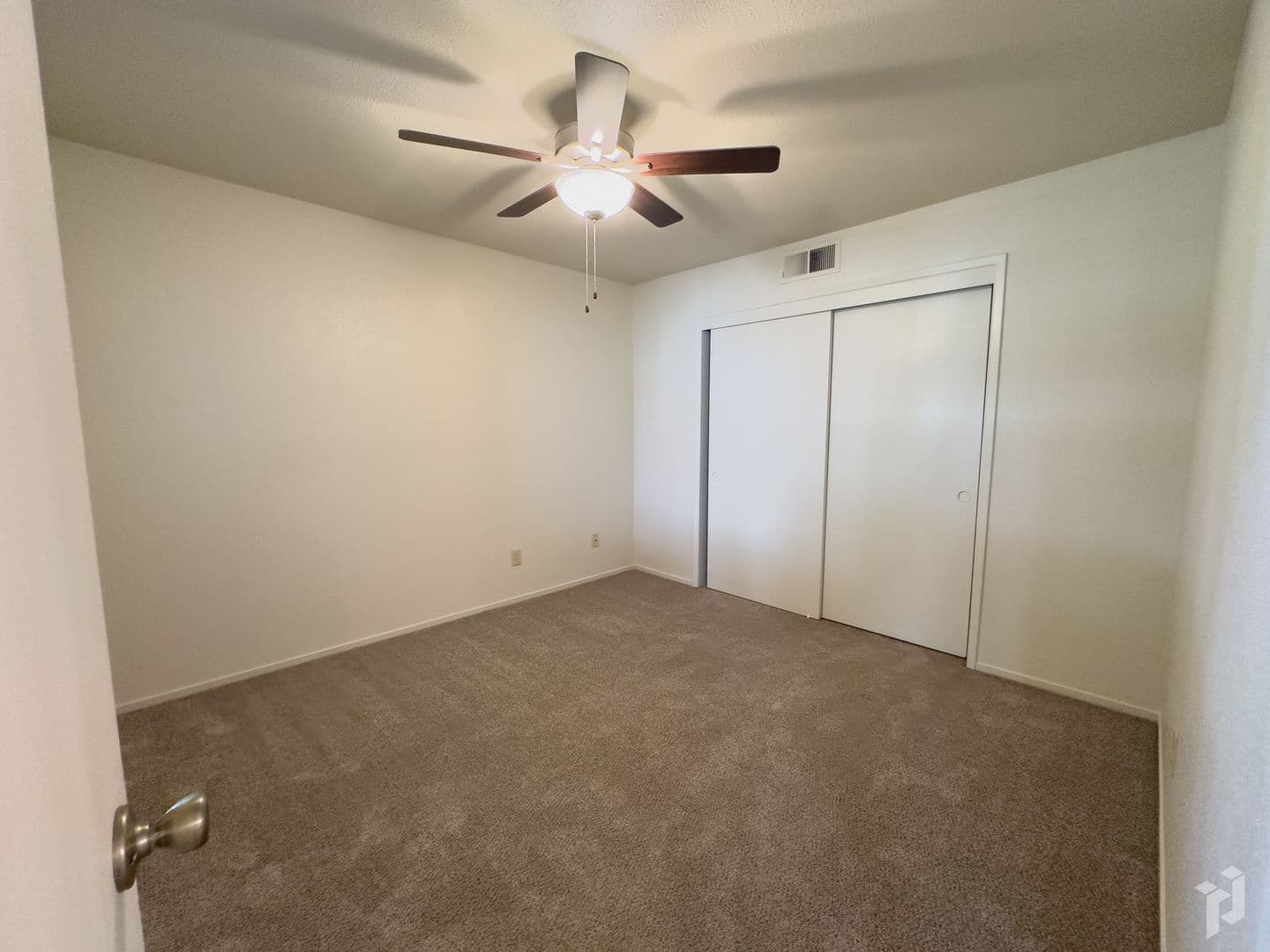 1661 Forest Avenue Apartments 6 of 11