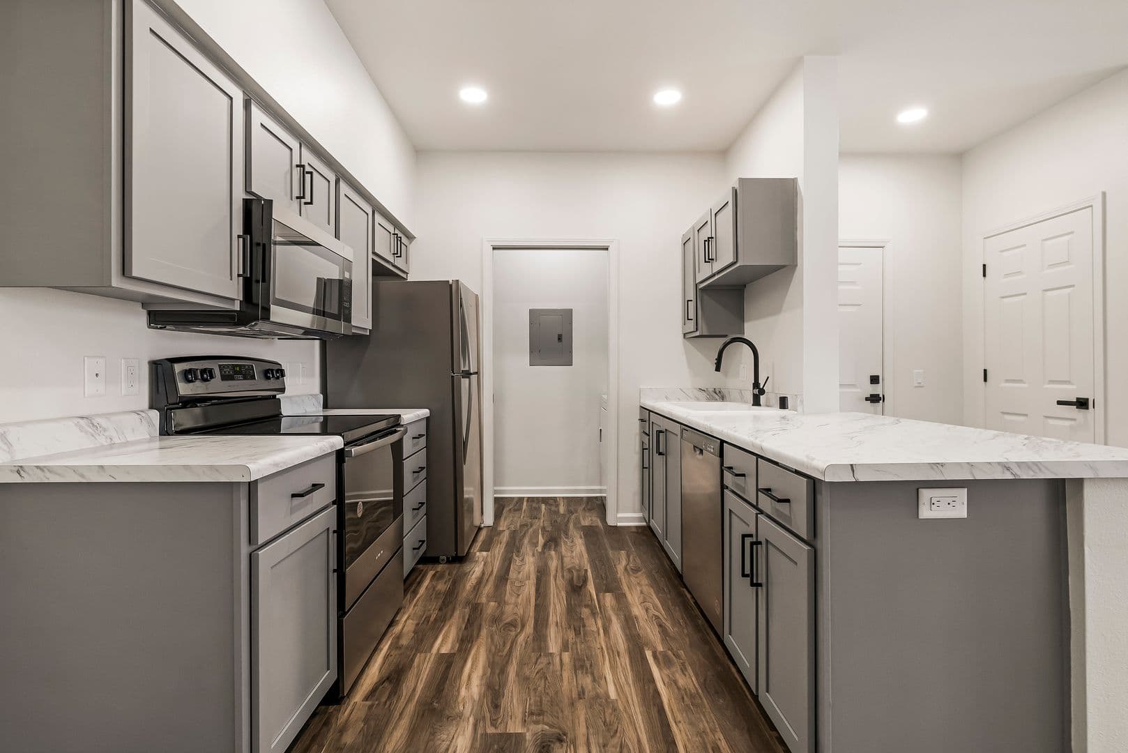 Sterling Oaks Apartments 10 of 20