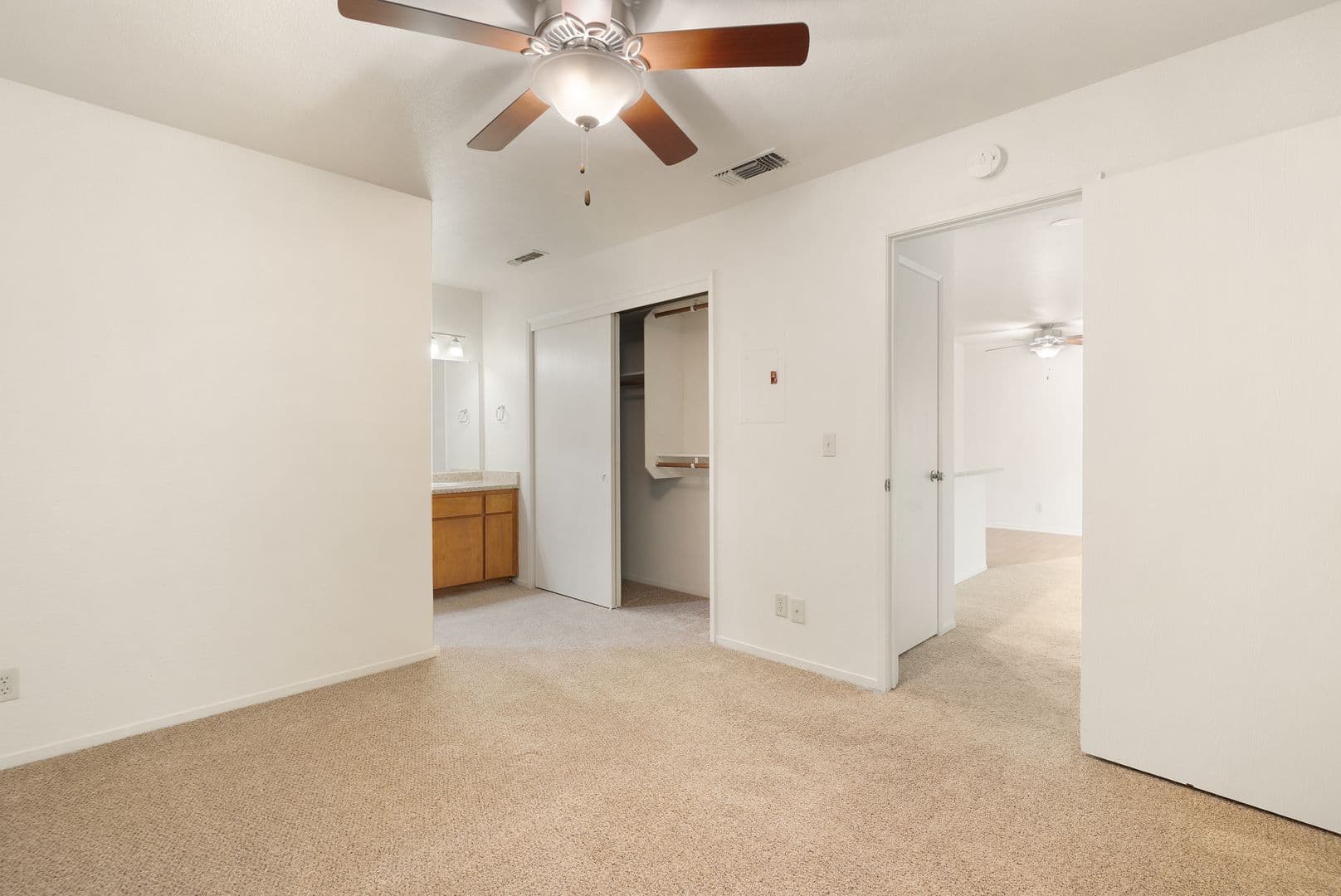1661 Forest Avenue Apartments 7 of 15