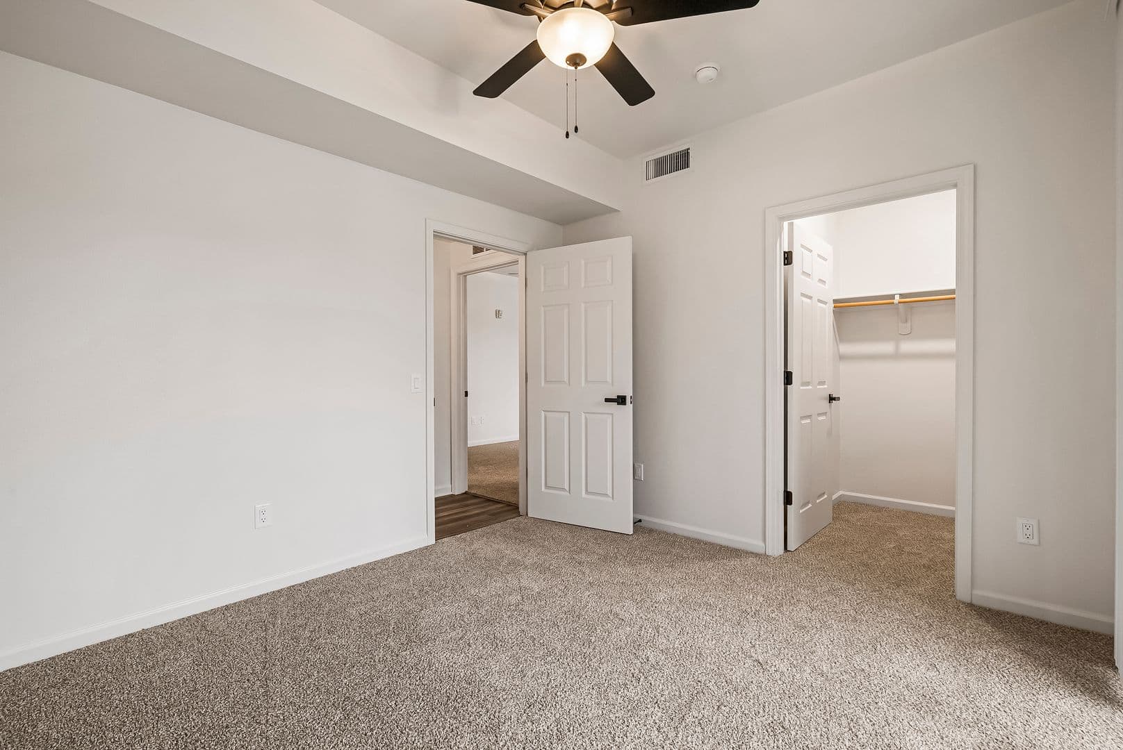 Sterling Oaks Apartments 21 of 24
