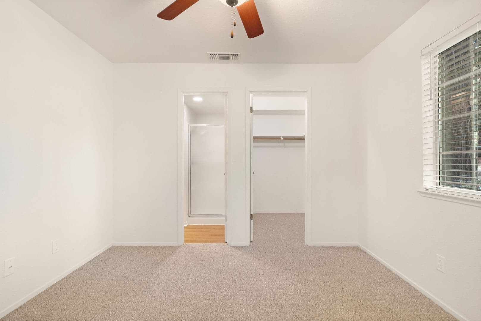 1661 Forest Avenue Apartments 8 of 16
