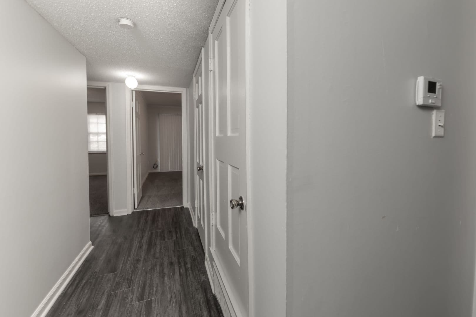Colonial Apartments 14 of 16
