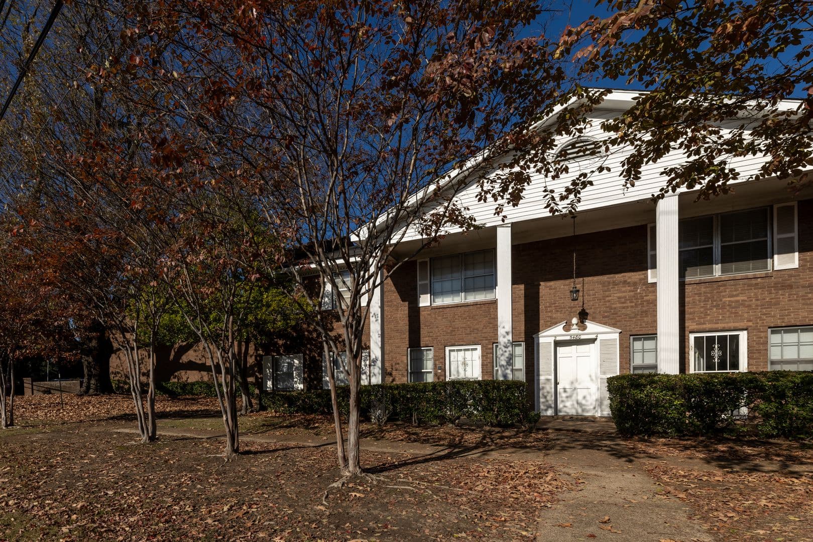 Colonial Apartments 1 of 16