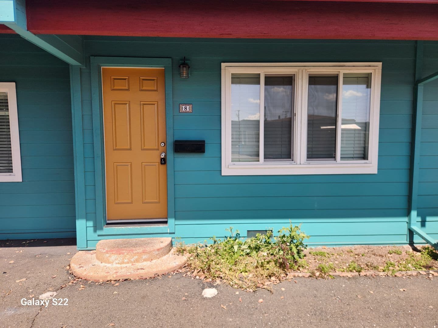 Las Flores Apartments 1 of 8