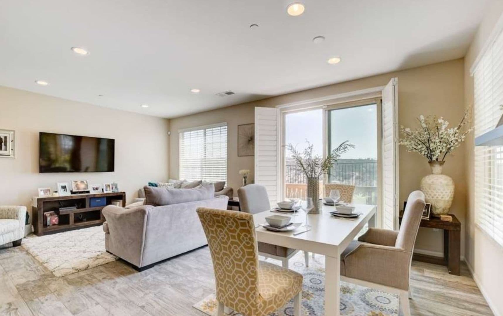 1785 Saltaire Place 2 of 8