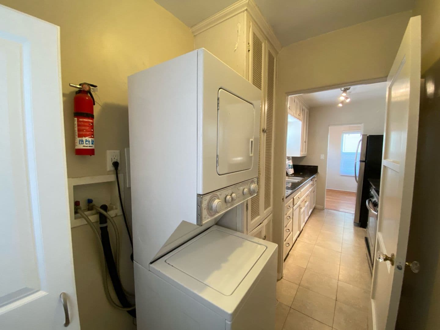 LARGE EXCLUSIVE PATIO! Charming Bungalow with In Unit Washer and Dryer! Air Conditioning + Garage! 14 of 26