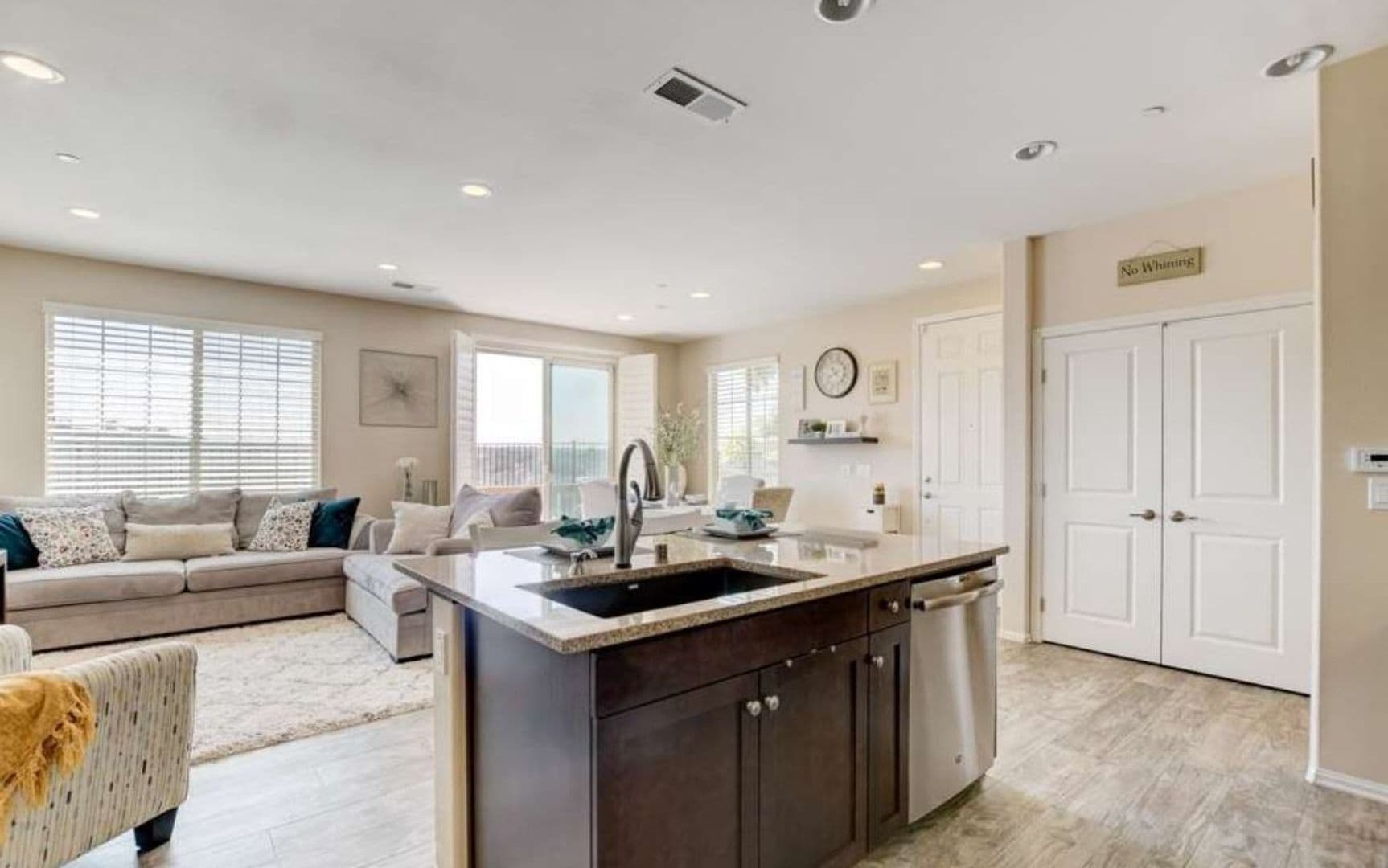 1785 Saltaire Place 10 of 23