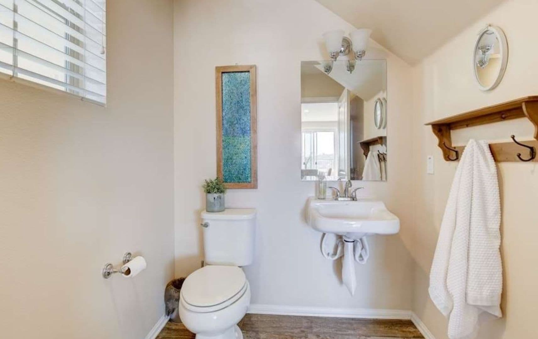 1785 Saltaire Place 18 of 23