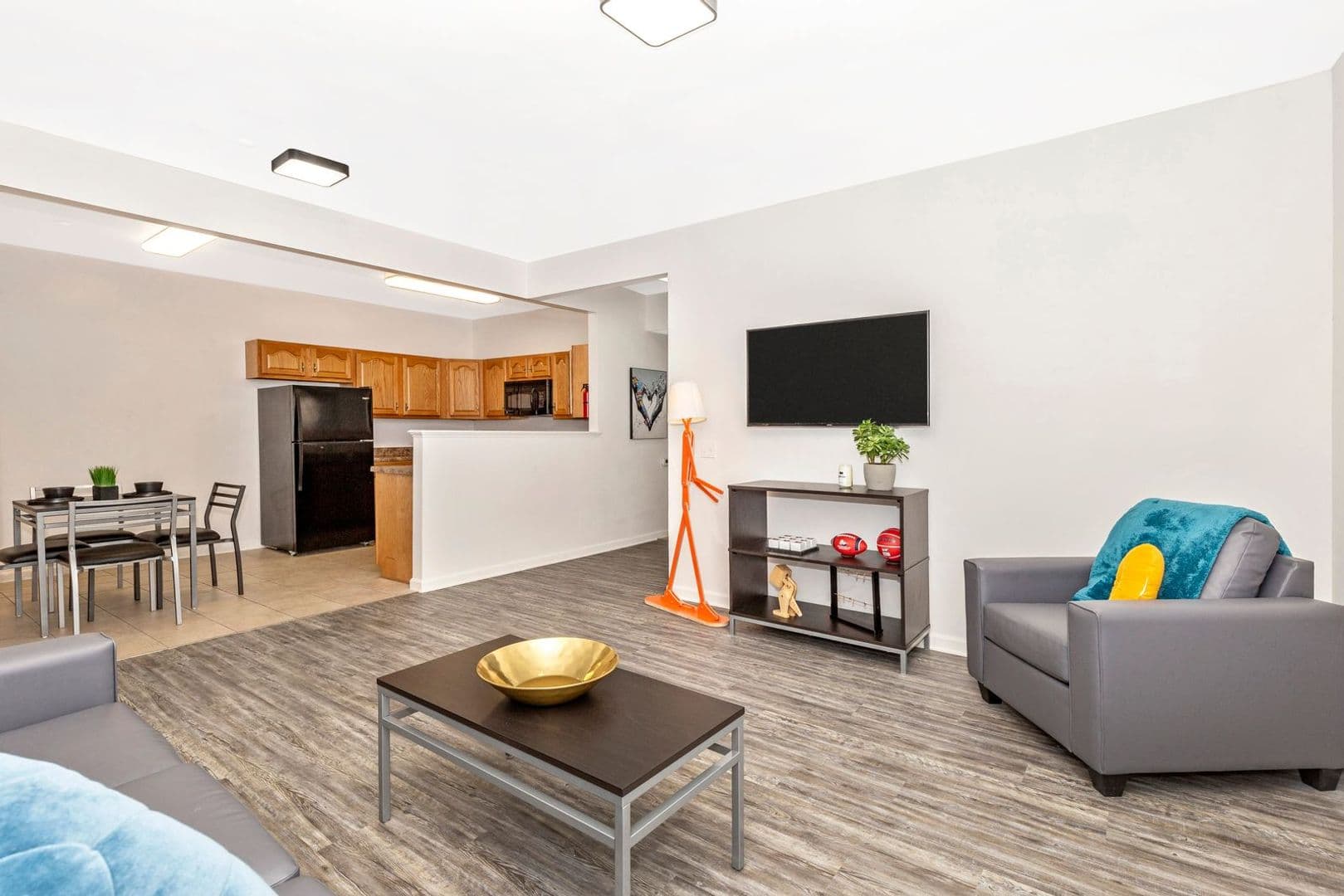 Maverick Apartments 2 of 23