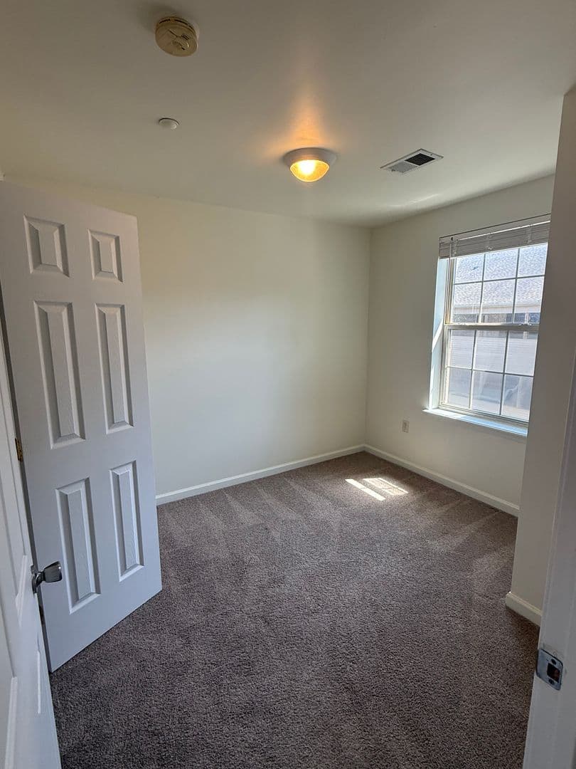 Maverick Apartments 16 of 23