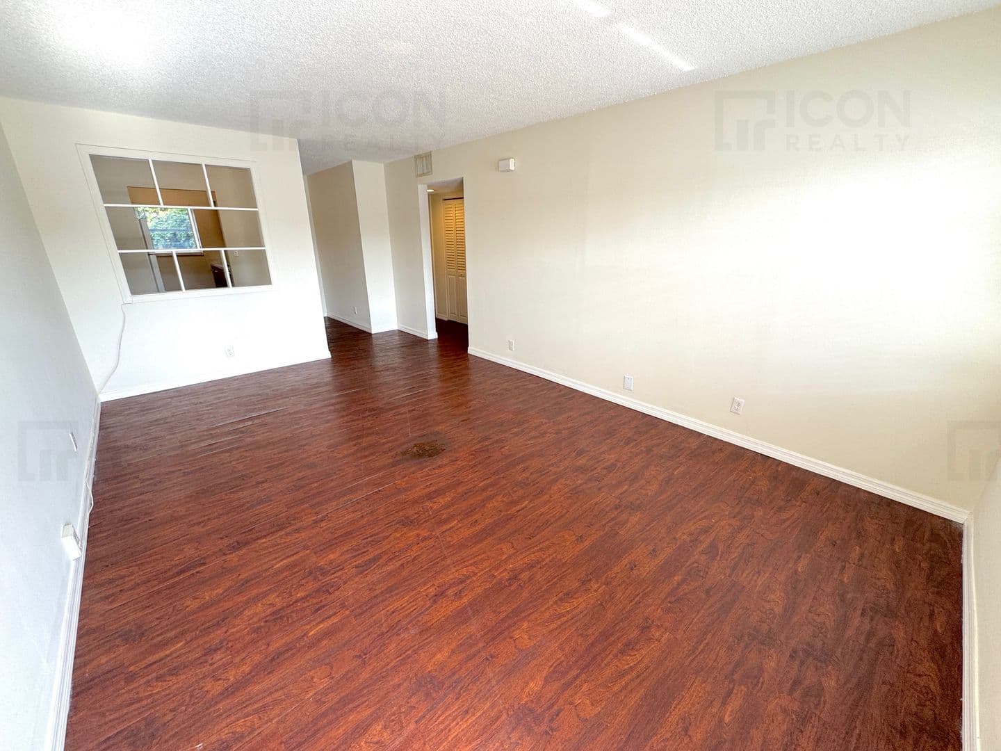 215 NW 25th Street - 5 4 of 8