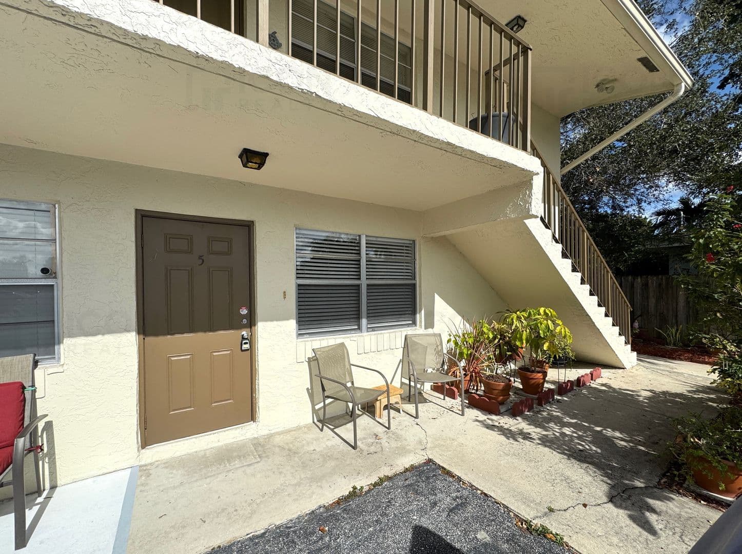 215 NW 25th Street 5 1 of 8